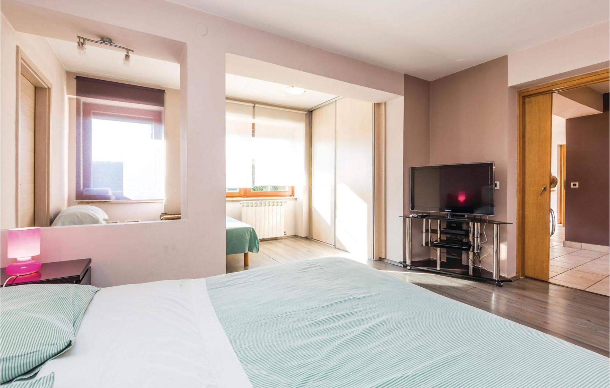 Stunning Apartment In Rijeka With 1 Bedrooms And Wifi Kültér fotó